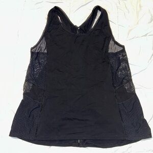 Black Lululemon tank